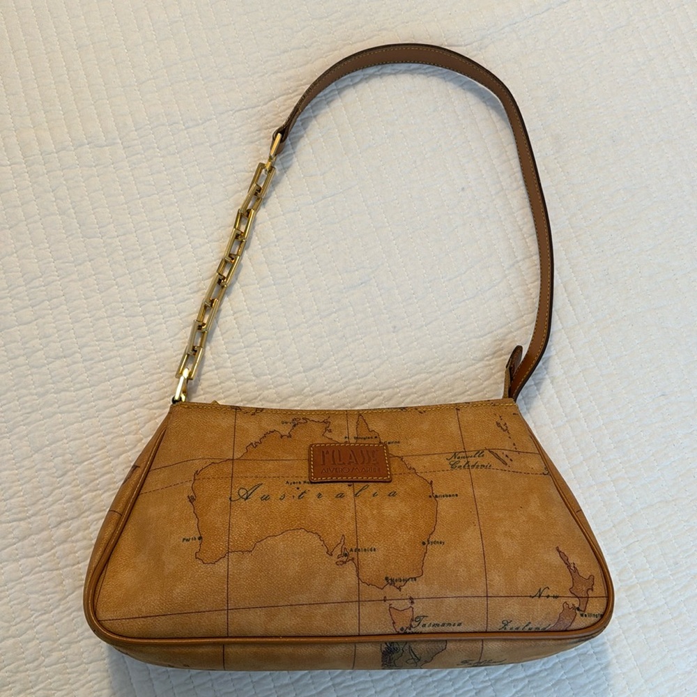Alviero Martini Shoulder Bag